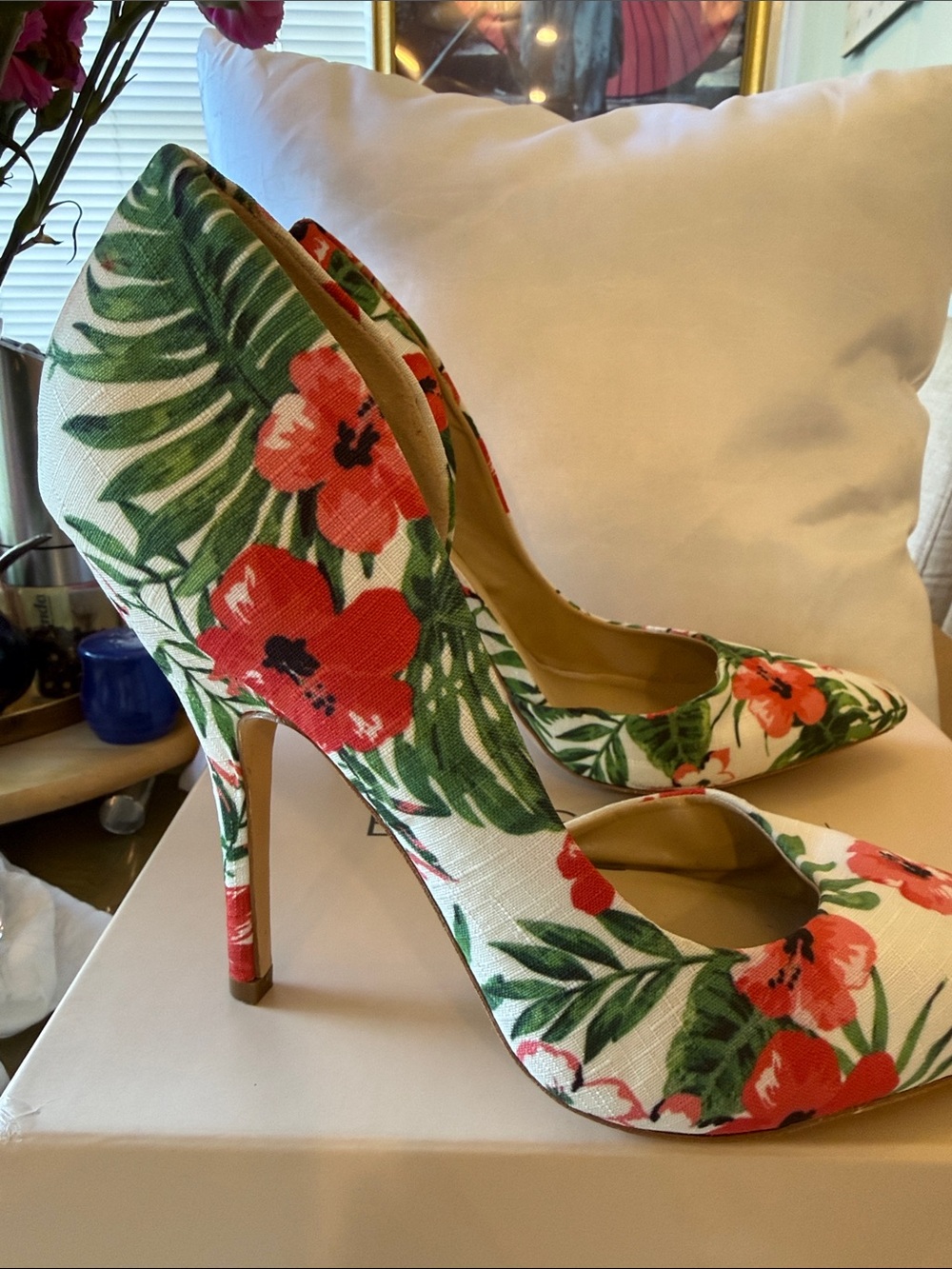 Spring Multi Flowered Pumps
